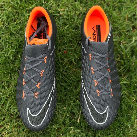 Nike Hyperveniom Phantom Flyknit ACC III Elite FG - Picture 2 of 5